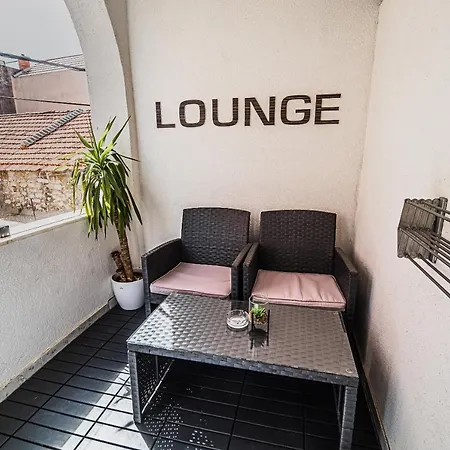 Apartment Downtown Park With Balcony Vodice