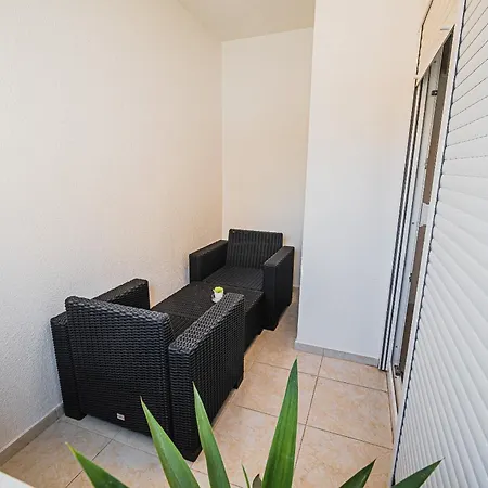 Apartman Downtown Park With Balcony