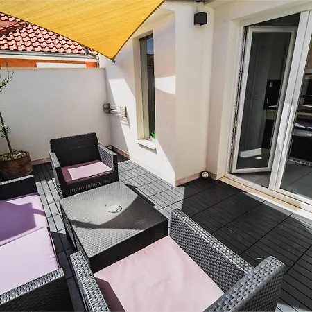 Downtown Park With Balcony Apartment Vodice